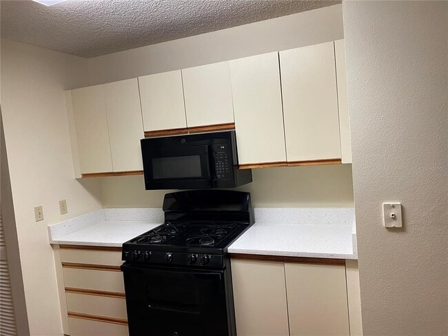 Photo - 1311 Azalea Way