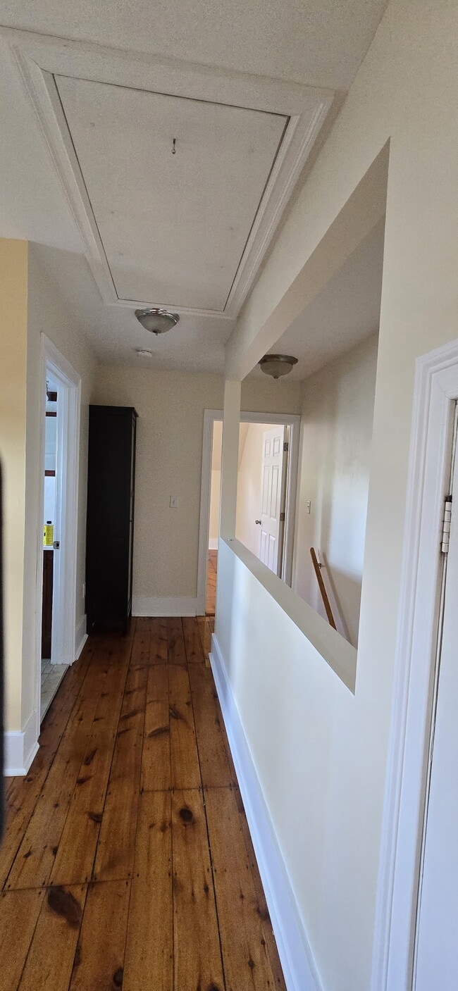 Building Photo - 43 Newcomb St Rental