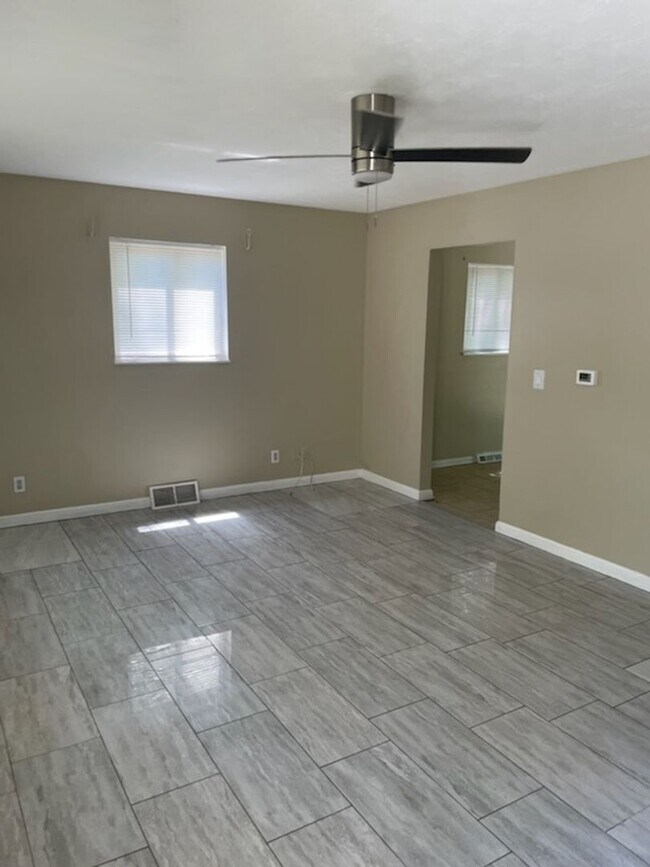 Photo - 1120 Norway Ave Unit Apartment 2
