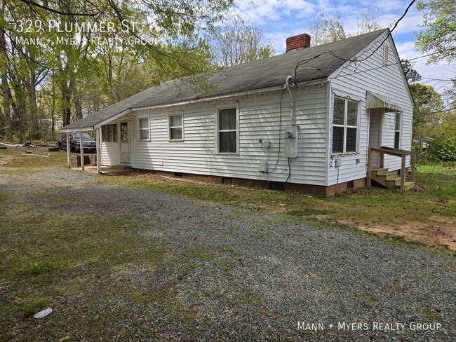 Photo - 329 Plummer St