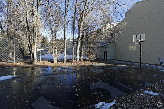 Photo - Parkville Apartments