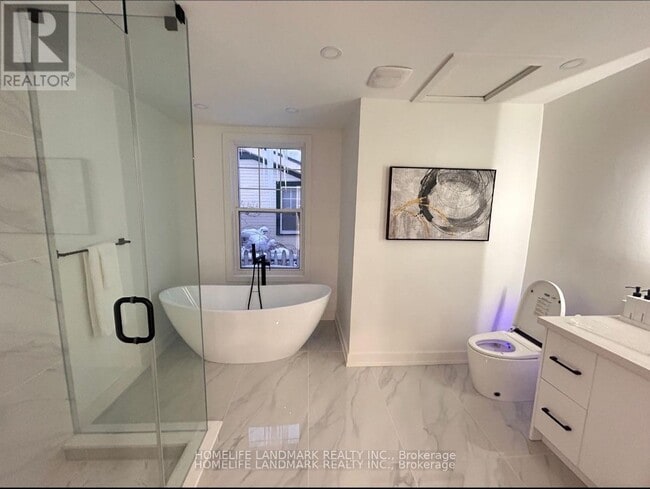 Photo - 130 Langarth St E