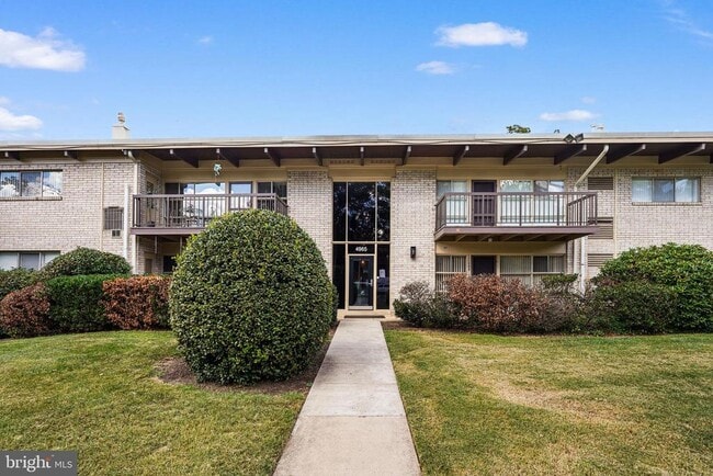 Building Photo - 4965 Americana Dr Unit T-2 Rental
