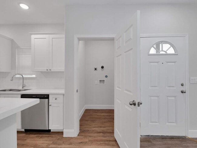 Photo - 430 Schmidt Rd Unit B-4