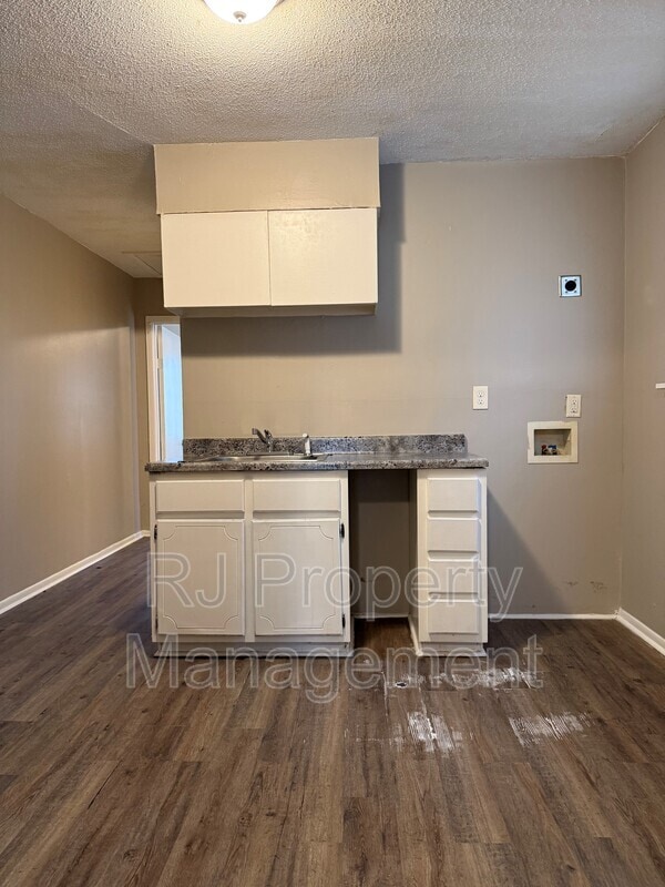 Photo - 2365 Dexter Ave