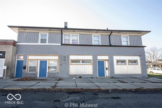 Photo - 5045 E 10th St
