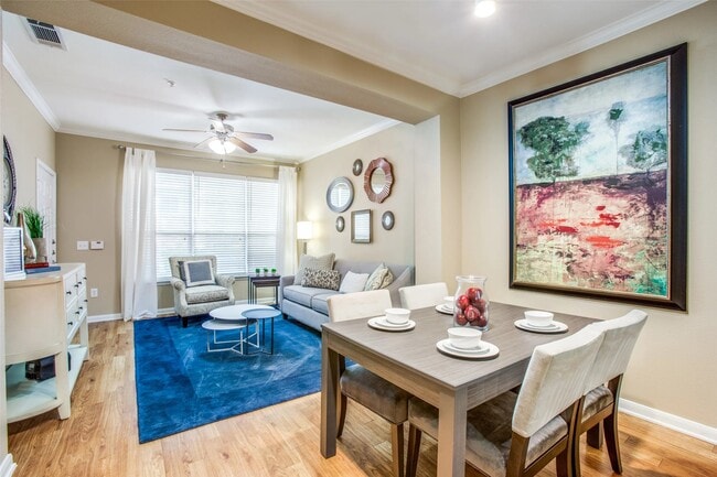 Photo - 10221 Centrepark Dr