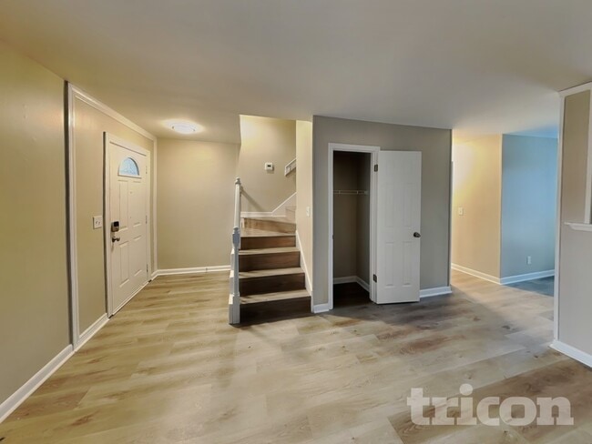 Photo - 622 Meadowview Dr