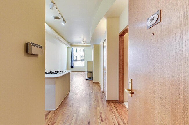 Photo - 910 S Michigan Ave Unit 607