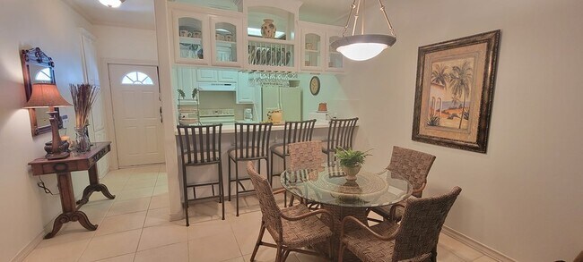 107 E Bahama St Unit 7