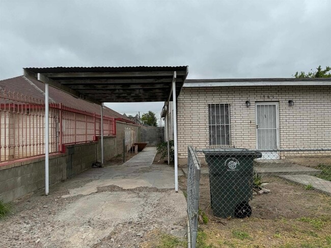 Photo - 1805 San Agustin Ave