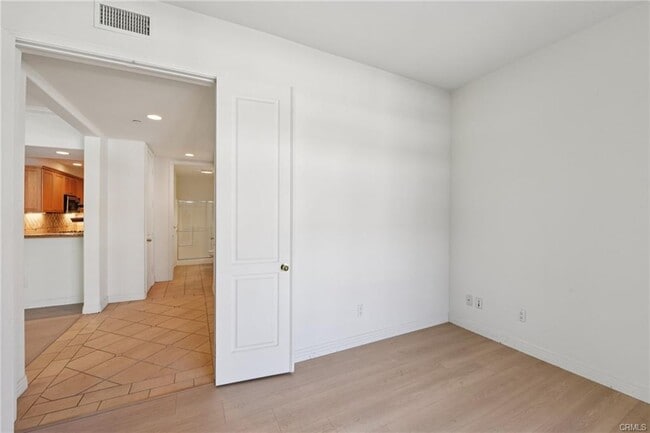 Photo - 742 Locust St Unidad 301