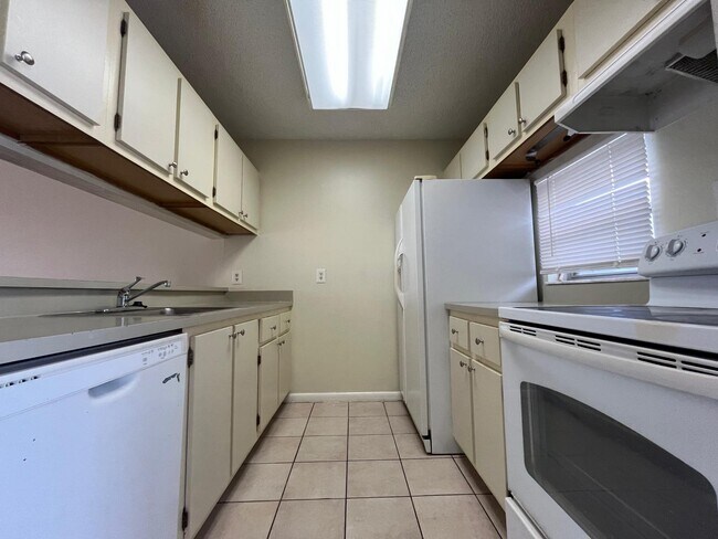 Photo - 8560 Sherman Cir N