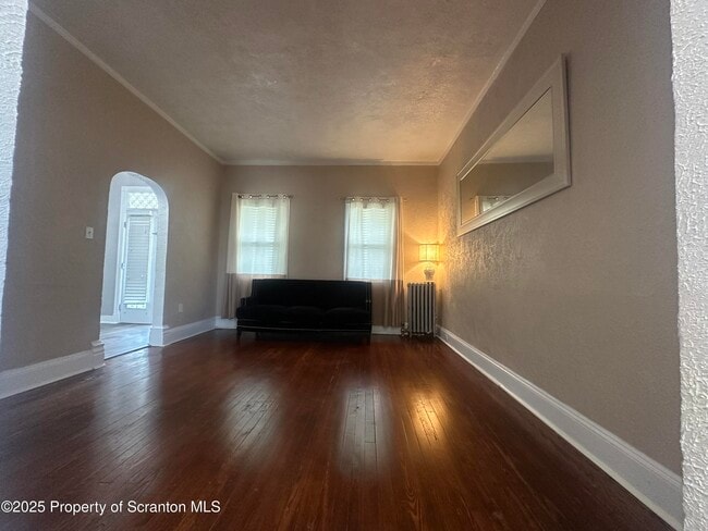 Photo - 821 Maple St
