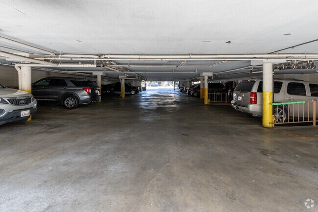 Estacionamiento en garaje - Terrace Apartments