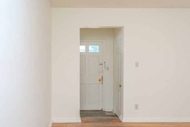 Photo - 810 Sylvan Ave