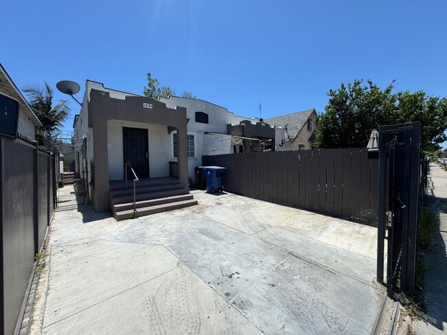 Building Photo - Great Experiences Are Just Around Rolland Curtis! Unit 1234 Rolland Curtis Pl