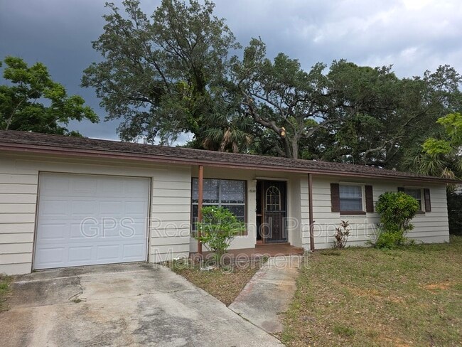 Building Photo - 1030 Pine Valley Ln Rental