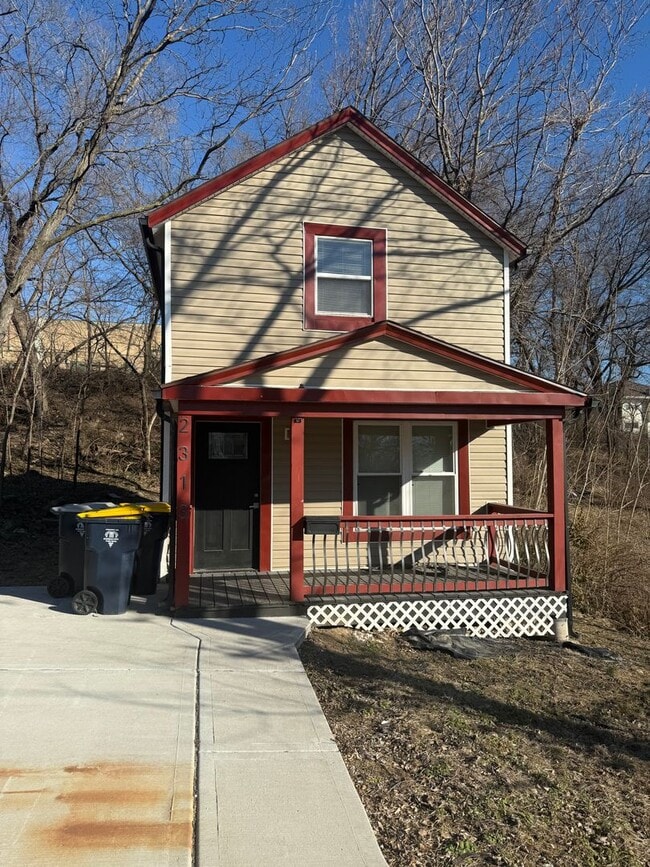 Building Photo - Beautifully Remodeled 3 Bedroom, 3 Bath Home for Rent!