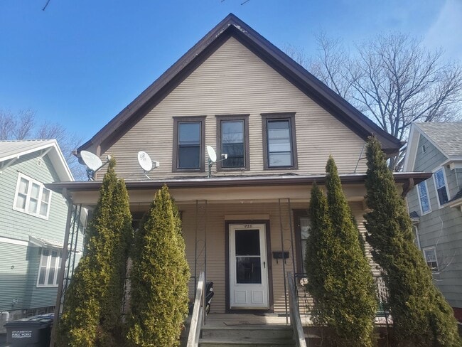 Building Photo - 1723-1725 N 12th St. Unit 1725-Upper