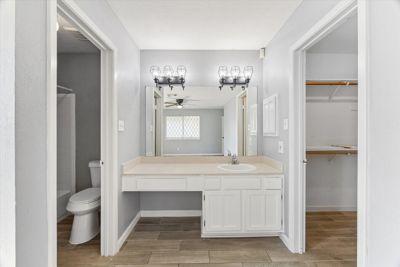 Photo - 7235 Gallant Glen Ln