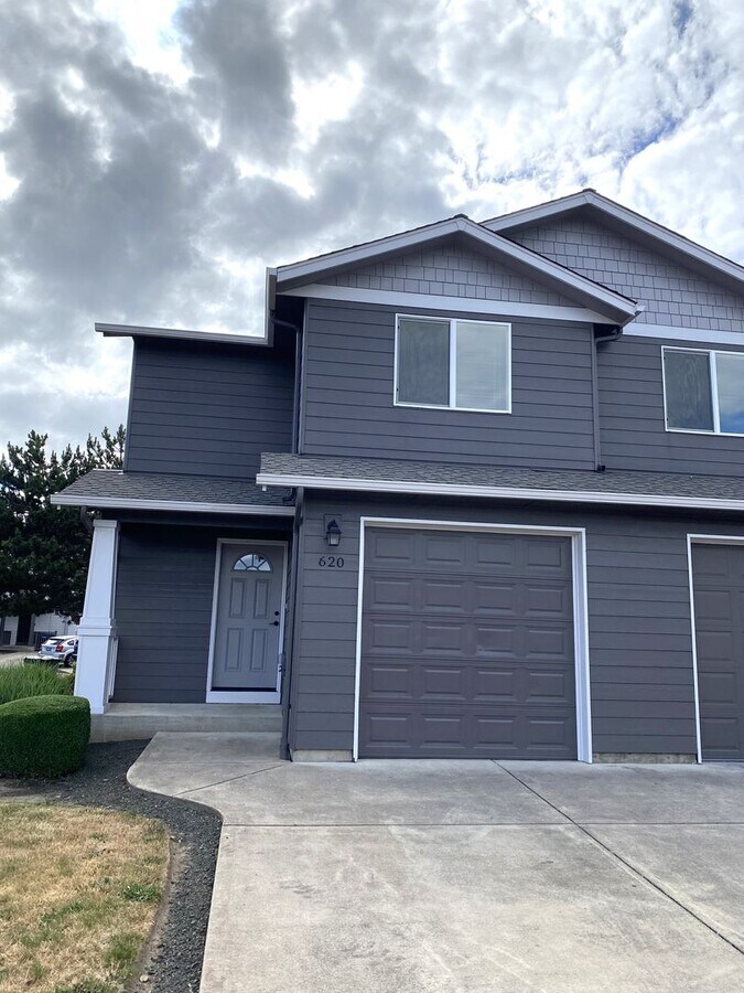 618-620 Broad St Monmouth, OR 97351 - 618-620 Broad St Monmouth, OR 97351 Unit 620