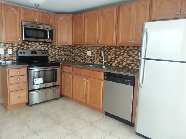 Photo - Great  2 Bedroom Udpated Unit!