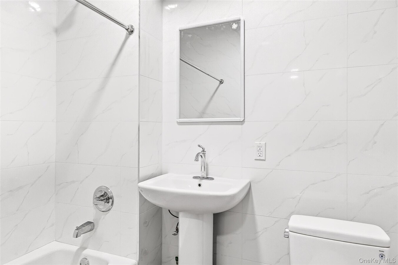 Photo - 2043 Webster Ave