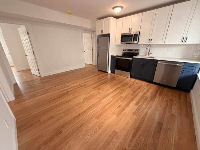 Photo - 33 Pleasant St Unit 2