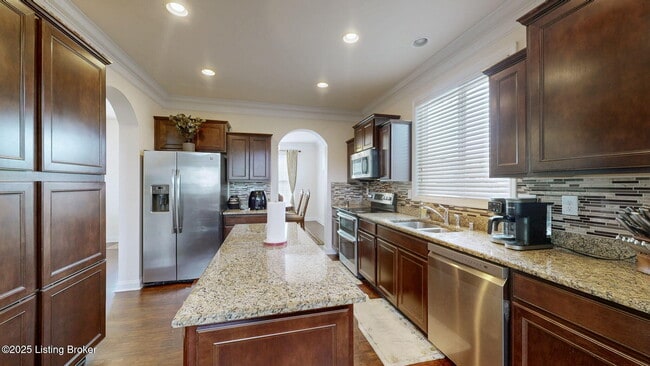 Photo - 17038 Green Crest Ln