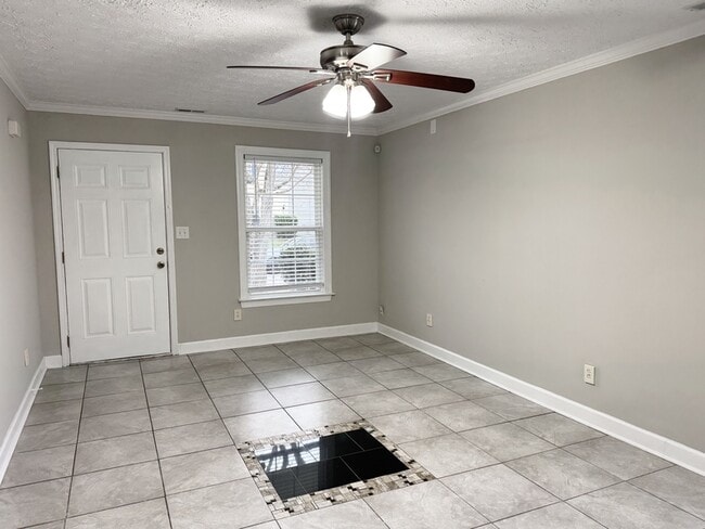 Photo - 505 Clearfield Dr