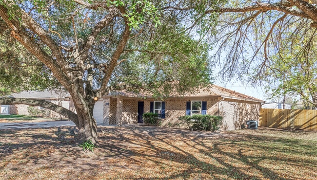 Photo - 3900 Sioux Cir