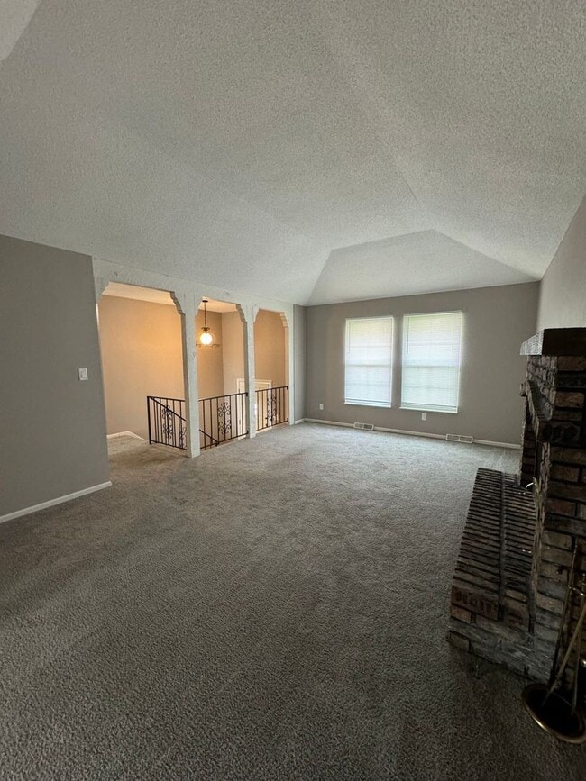 Photo - Coming Soon: Spacious 3-Bed/2-Bath Home in Independence!