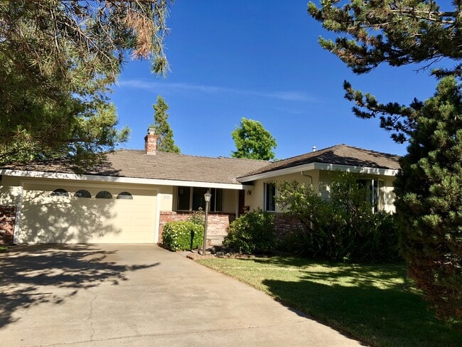 Photo - 4044 Cayente Way