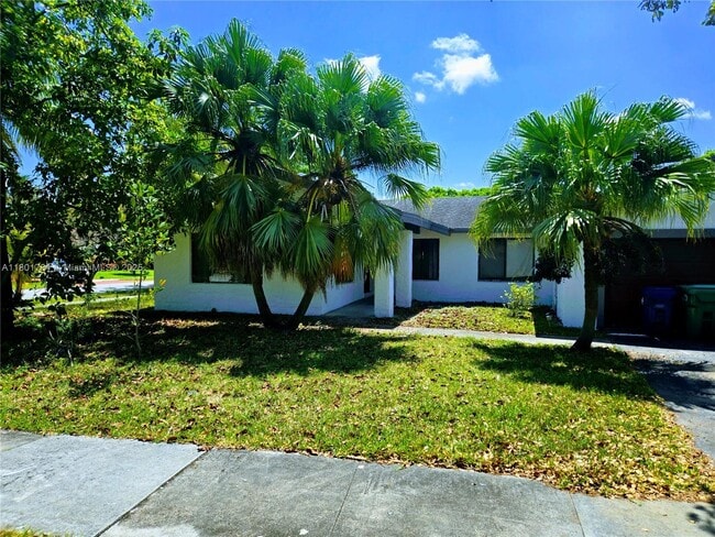 Photo - 20504 NE 9th Ct House