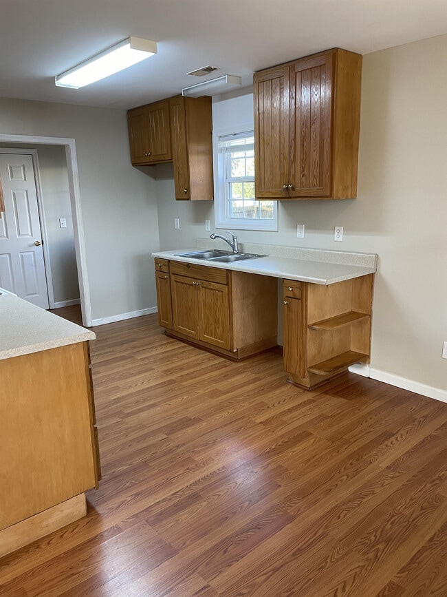 Photo - 883 N Cool Ave