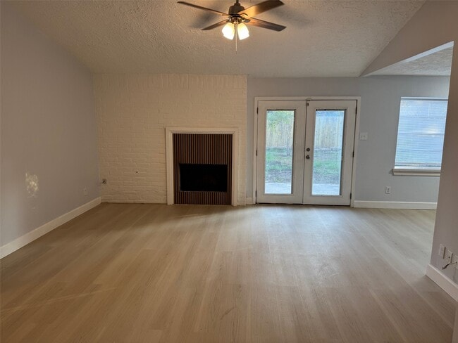 Photo - 5222 Moonshadows Dr