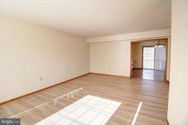 Photo - 427 Carrollton Dr