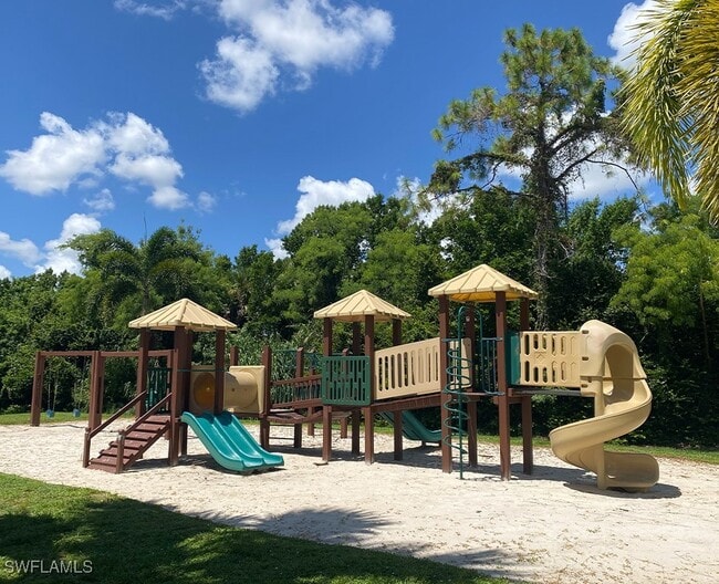 Building Photo - 8225 Ibis Club Dr Unit 213