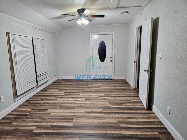 Photo - 1202 E 11th Ave