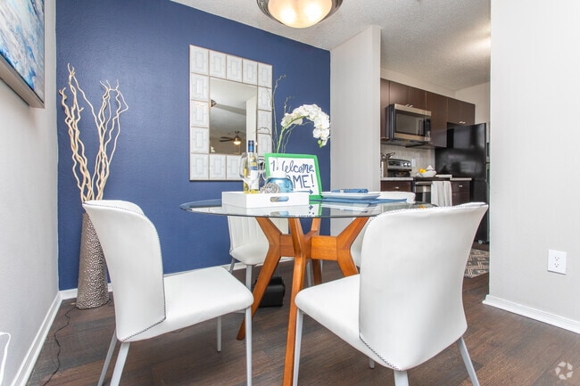 2BR, 1BA - 1146SF - Clairmont Reserve Apartment Homes