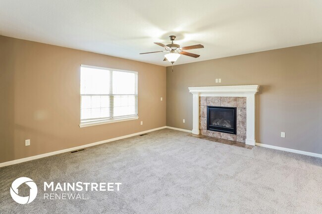 Photo - 203 NE Hannah Ct