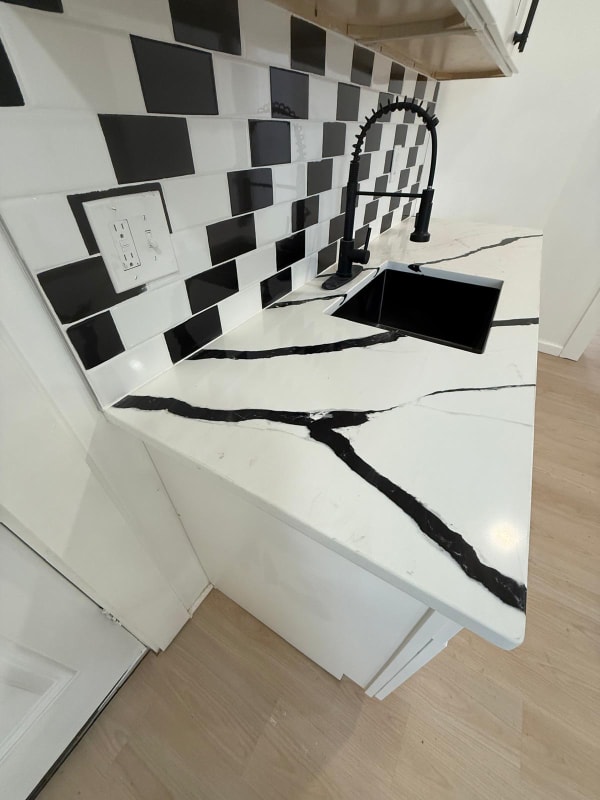 Building Photo - 1447 W 101st St