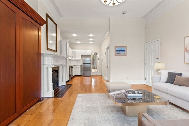 Photo - 394 Marlborough St Unit 3