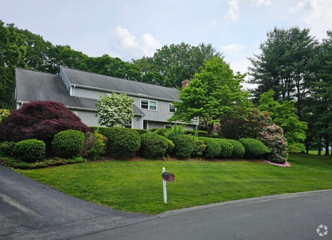 Building Photo - 162 E Emerson Rd Rental