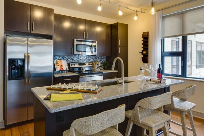 Building Photo - Inspire Rental
