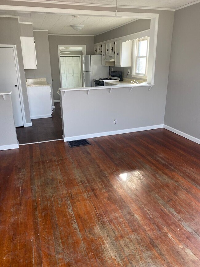 Photo - Three Bedroom House