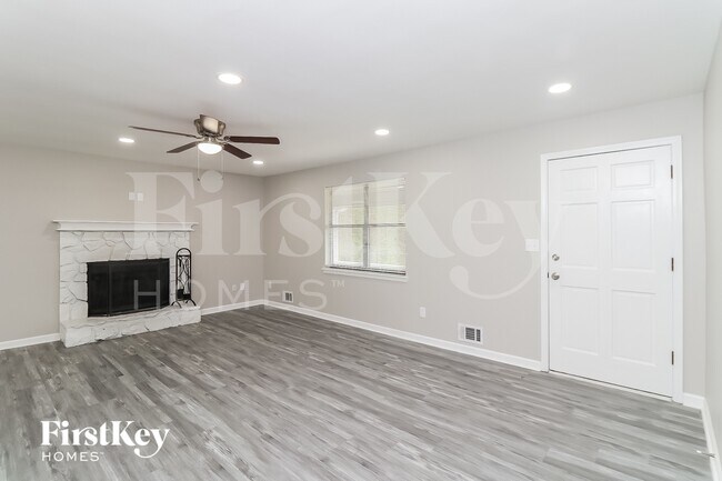 Photo - 335 Lost Meadows Dr