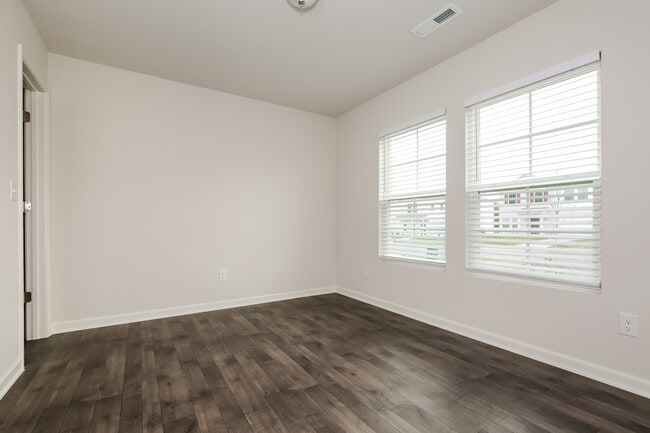 Photo - 117 Lemon Ln
