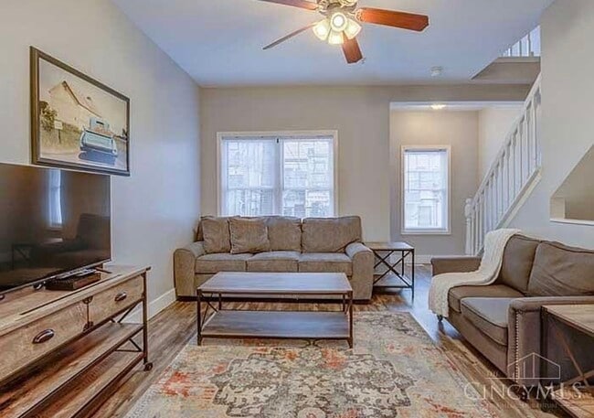 Photo - 14 S Poplar St